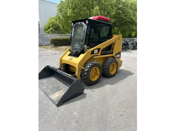 스키드 스티어 로더 CATERPILLAR 226B3