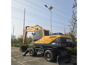 휠 굴삭기 HYUNDAI R210