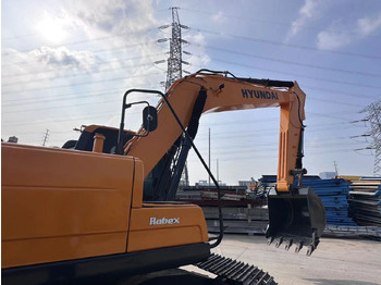 크롤러 굴삭기 Hyundai R220-9S : 사진 3