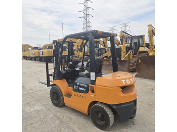 디젤 지게차 TOYOTA