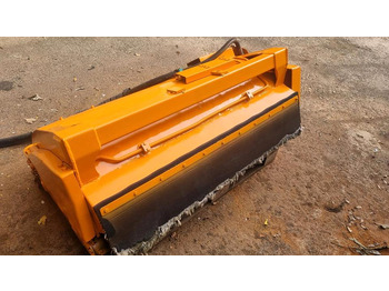 플레일 모어/ 멀처 DÜCKER