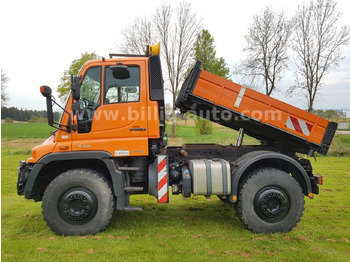 덤프트럭 UNIMOG U400