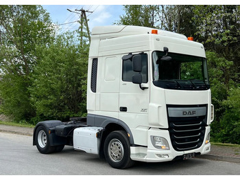 트랙터 유닛 DAF XF 106
