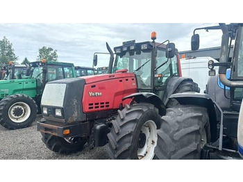 장궤형 트랙터 Valtra Valmet 8450, Voorasvering! : 사진 4