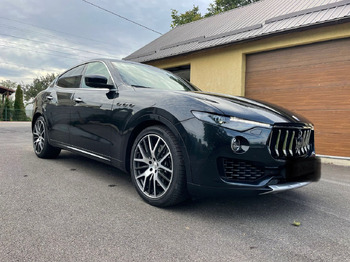 SUV MASERATI LEVANTE 4X4 : 사진 4