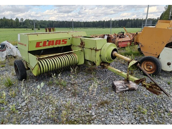 정사각 베일러 CLAAS