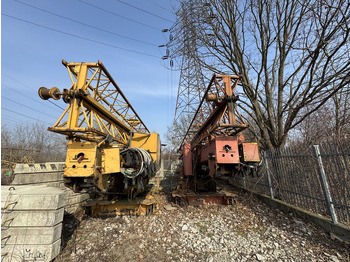 자립형 크레인 LIEBHERR