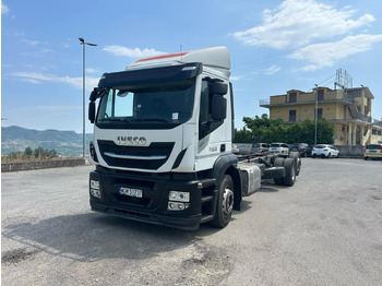 캡 새시 트럭 IVECO Stralis
