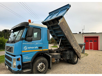 덤프트럭 VOLVO FM
