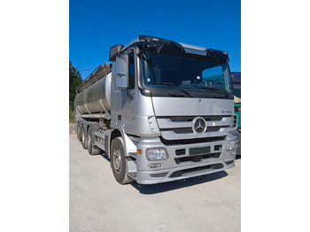 유조트럭 MERCEDES-BENZ Actros