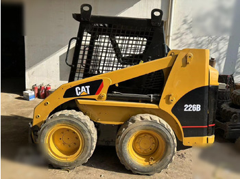 스키드 스티어 로더 CATERPILLAR 226B