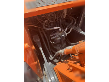 크롤러 굴삭기 HITACHI ZX200 : 사진 4