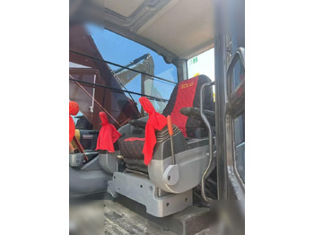 크롤러 굴삭기 HITACHI ZX200 : 사진 2