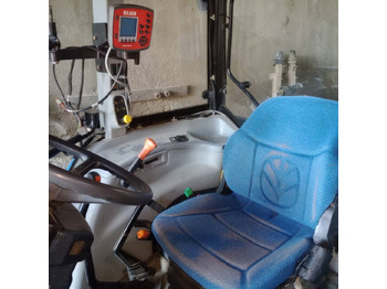 리스 New Holland T 5050  New Holland T 5050 : 사진 4
