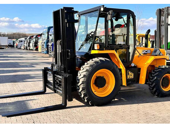 지형 지게차 JCB 940-2 T4 / DIESEL / TRIPLEX / POSITIONER / FORK SIDE SHIFT / 4T / NEW TIRES / LIKE NEW : 사진 2