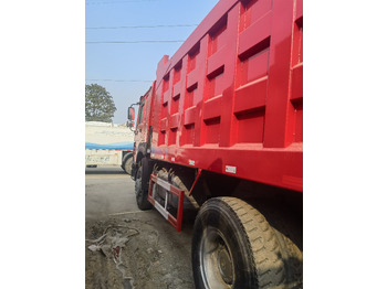 덤프트럭 SINOTRUK HOWO