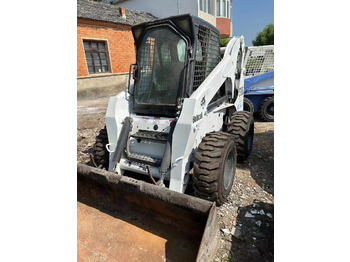 스키드 스티어 로더 BOBCAT S300