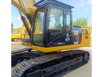 굴착기 CATERPILLAR 320D