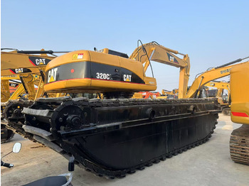 수륙양용 굴착기 CATERPILLAR 320C