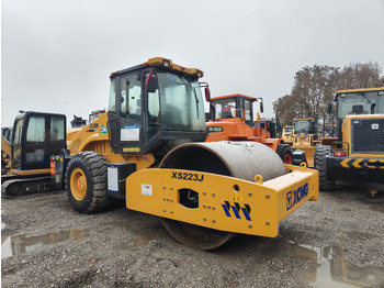 로드 롤러 XCMG XS223J