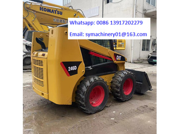 스키드 스티어 로더 Caterpillar 246D : 사진 3