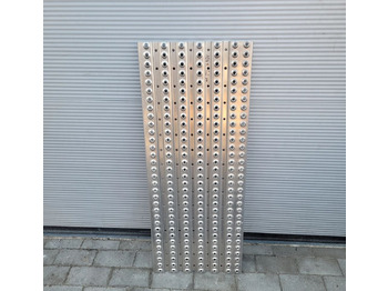 보디 및 외관 MAN TGS