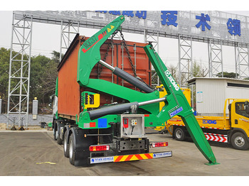 신규 컨테이너 운반 장치/ 스와프 보디 트럭 운반 물 컨테이너 XCMG 20 Ft Side Loader Truck for Sale in Zambia : 사진 4