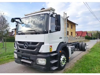 캡 새시 트럭 MERCEDES-BENZ Axor 1829