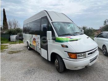 소형 버스 IVECO Daily