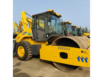 로드 롤러 XCMG XS223J