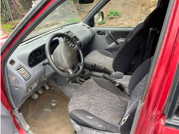 차량 Nissan : 사진 5