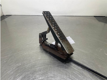 운전실 및 내부 AHLMANN