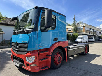트랙터 유닛 MERCEDES-BENZ Actros 1843