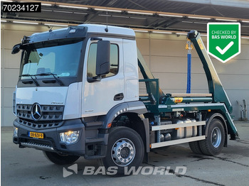 스킵 로더 트럭 MERCEDES-BENZ Arocs