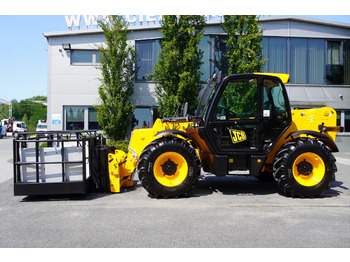 망원형 휠 로더 JCB 535-95 / 3.5 T / range 9.5 m / joystick : 사진 2 망원형 휠 로더 JCB 535-95 / 3.5 T / range 9.5 m / joystick : 사진 2