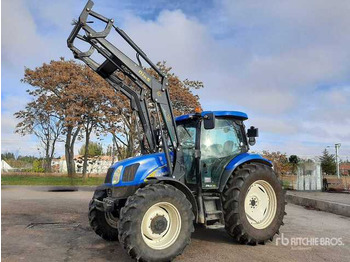 장궤형 트랙터 NEW HOLLAND T6000