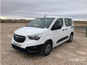소형 버스 OPEL