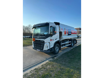 유조트럭 VOLVO FM