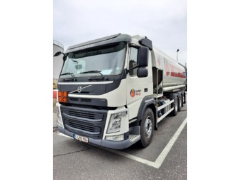 유조트럭 VOLVO FM