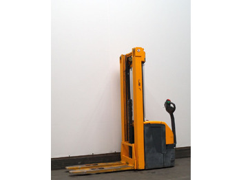 스태커 JUNGHEINRICH EJC