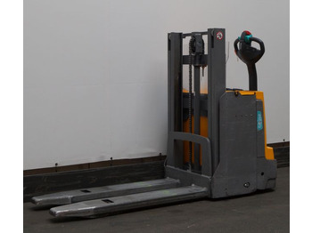 스태커 JUNGHEINRICH EJD