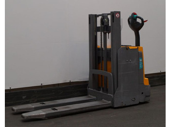 스태커 JUNGHEINRICH EJD