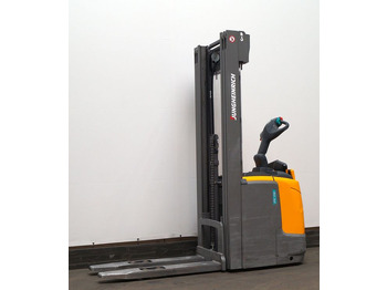 스태커 JUNGHEINRICH