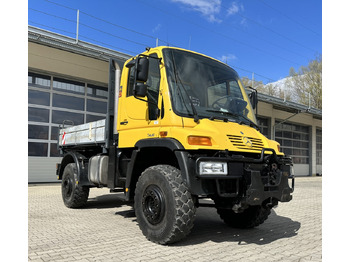 덤프트럭 UNIMOG U400