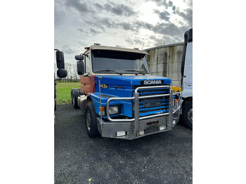 트랙터 유닛 SCANIA T143