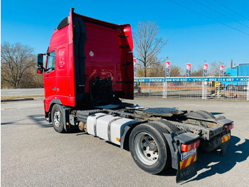 트랙터 유닛 Volvo FH13 420 MEGA : 사진 4