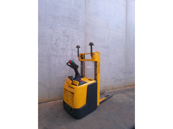 스태커 Jungheinrich ERC 216 240 ZT : 사진 3 스태커 Jungheinrich ERC 216 240 ZT : 사진 3