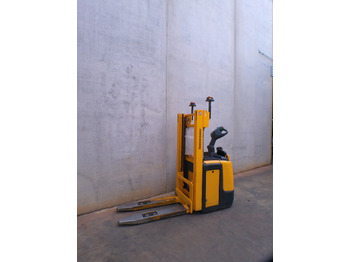 스태커 Jungheinrich ERC 216 240 ZT : 사진 2 스태커 Jungheinrich ERC 216 240 ZT : 사진 2