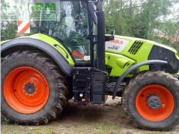 장궤형 트랙터 CLAAS Axion 830
