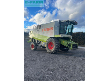 목초수확기 CLAAS Lexion
